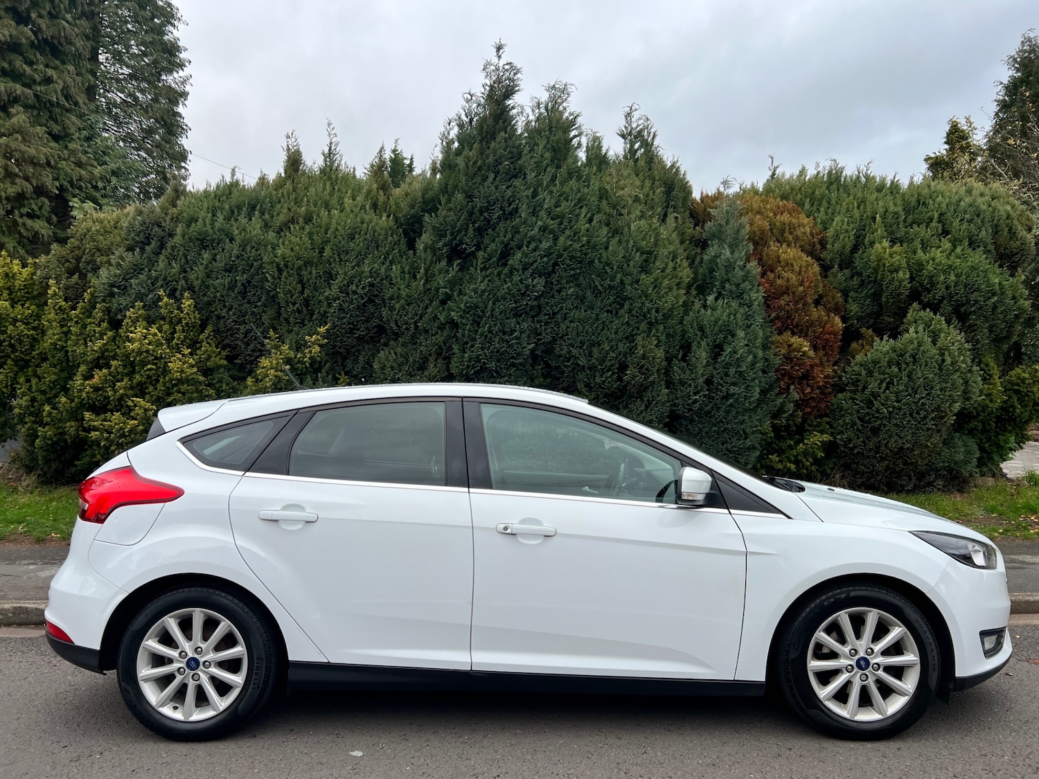 Used Ford Focus 2016 for sale - 76445384: Photo 2