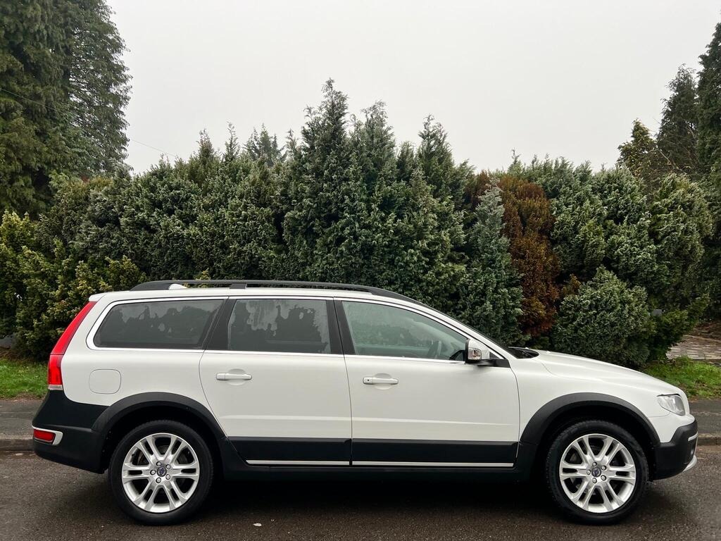 Used Volvo XC70 2016 for sale - 78116575: Photo 2