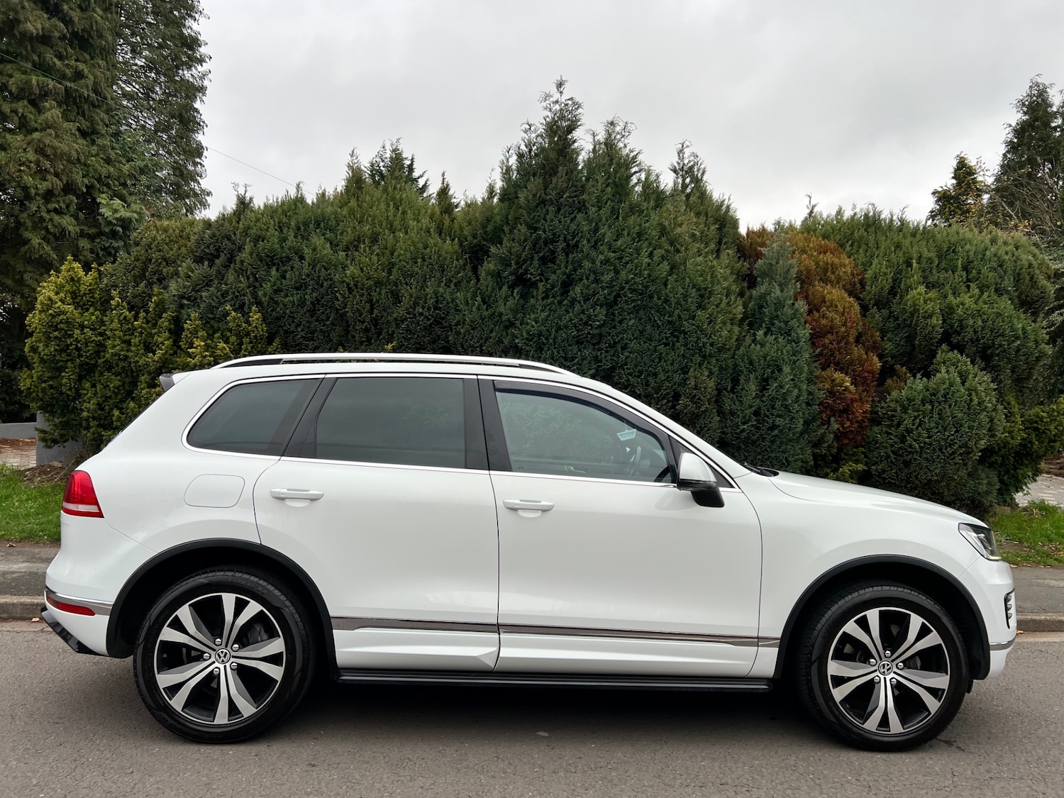 Used Volkswagen Touareg 2016 for sale - 76521457: Photo 2