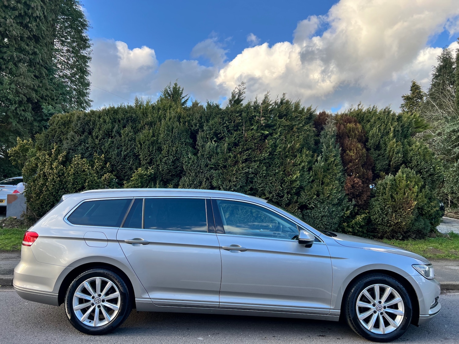 Used Volkswagen Passat 2015 for sale - 77694703: Photo 2