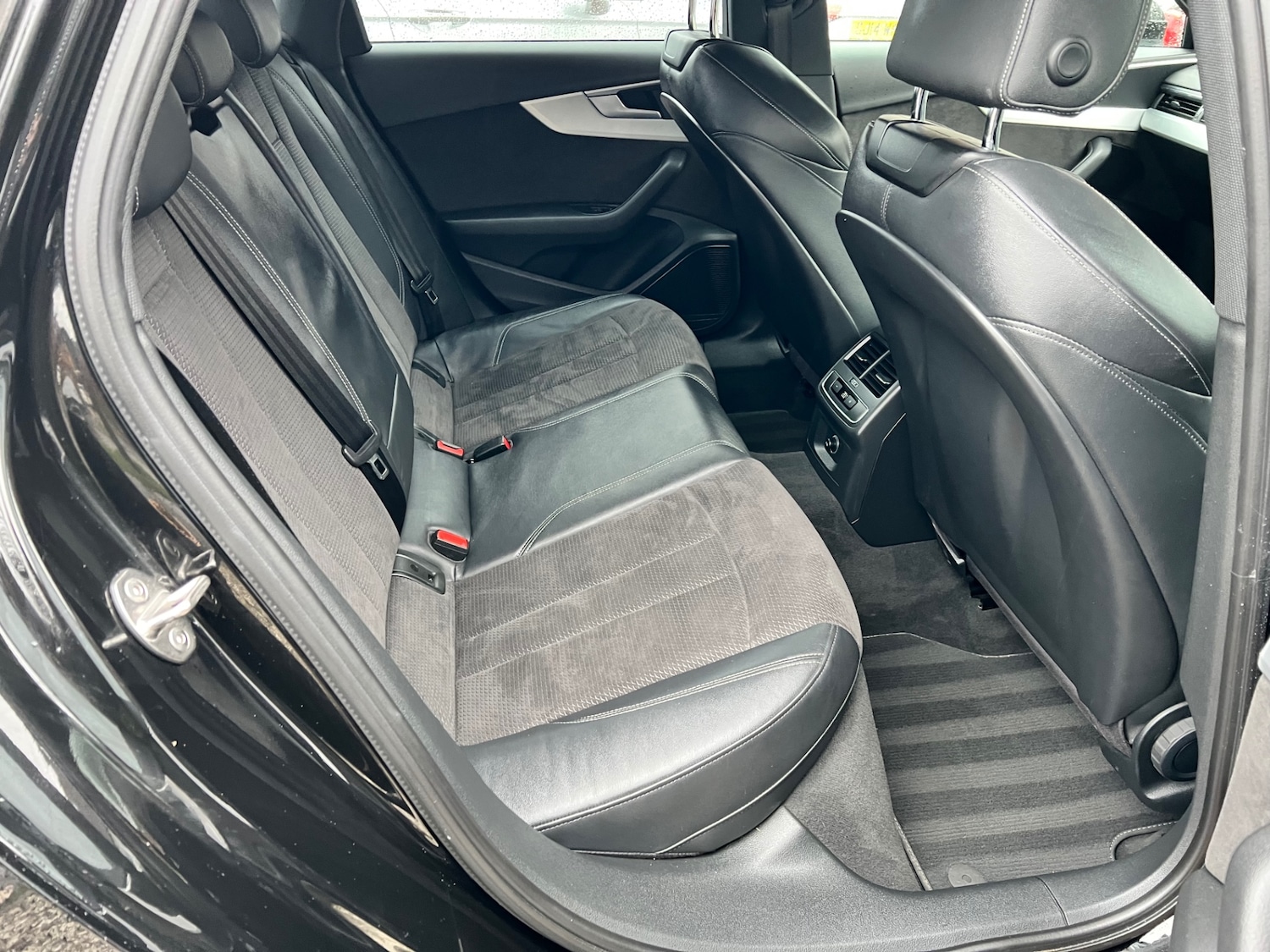 Used Audi A4 2017 for sale - 76948713: Photo 13