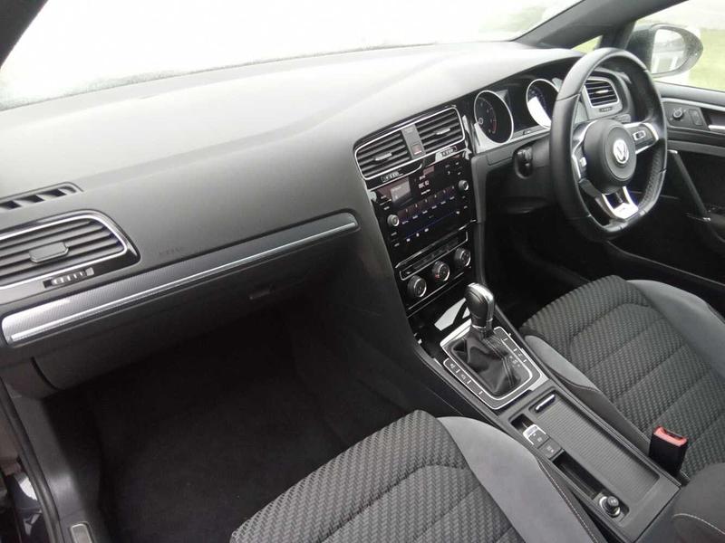 Used Volkswagen Golf 2018 for sale - 77714997: Photo 2