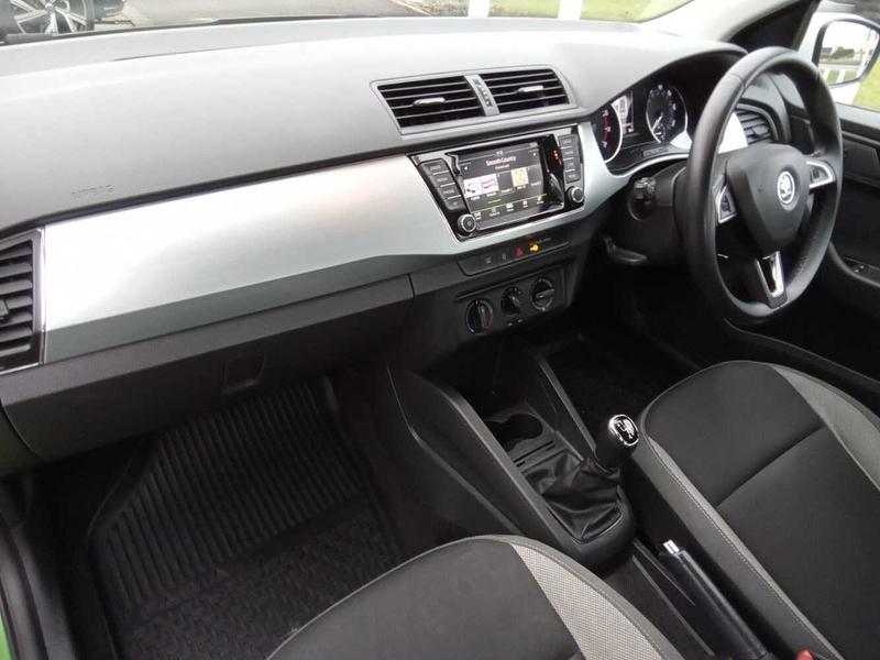 Used Skoda Fabia 2017 for sale - 76452882: Photo 2