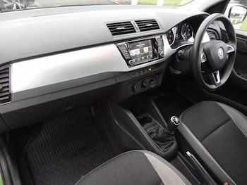 Used Skoda Fabia 2017 for sale - 76452882: Photo