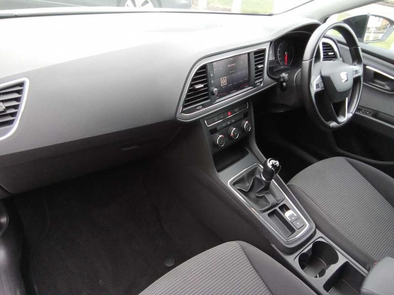Used SEAT Leon 2019 for sale - 77106461: Photo 2