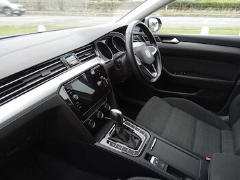 Used Volkswagen Passat 2022 for sale - 77006044: Photo