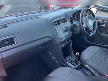 Used Volkswagen Polo 2016 for sale - 79504859: Photo