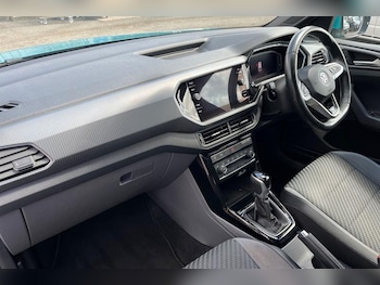 Used Volkswagen T-Cross 2020 for sale - 79444720: Photo