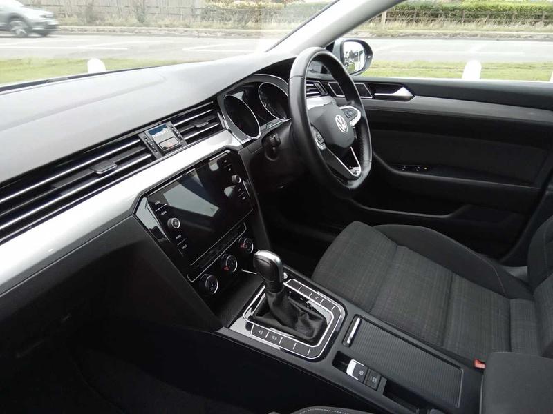 Used Volkswagen Passat 2022 for sale - 76382231: Photo 2