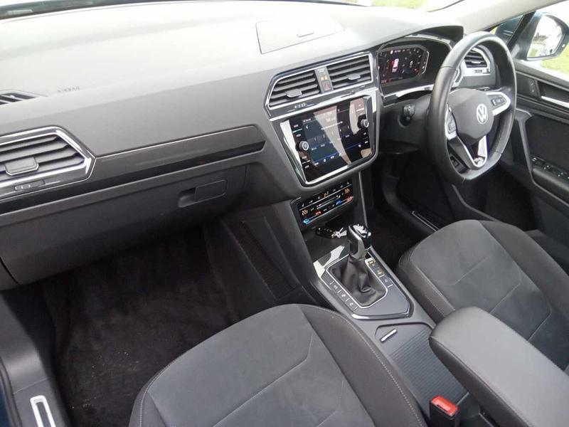 Used Volkswagen Tiguan 2023 for sale - 78166239: Photo 2