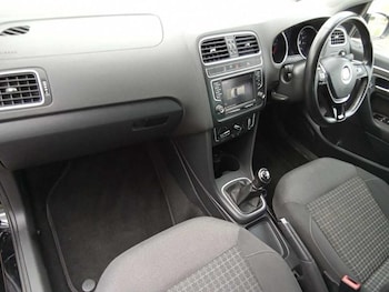 Used Volkswagen Polo 2016 for sale - 75935024: Photo