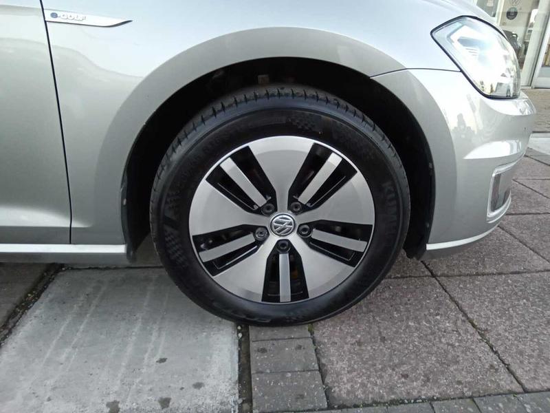 Used Volkswagen Golf 2018 for sale - 76352230: Photo 5