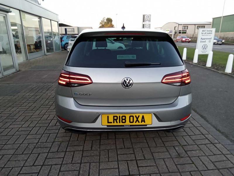 Used Volkswagen Golf 2018 for sale - 76352230: Photo 8