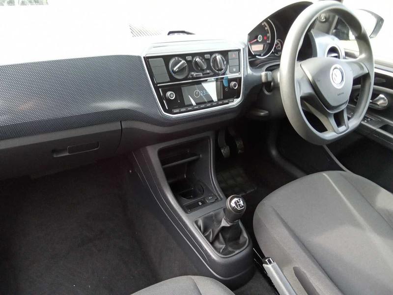 Used Volkswagen up! 2016 for sale - 76332572: Photo 2