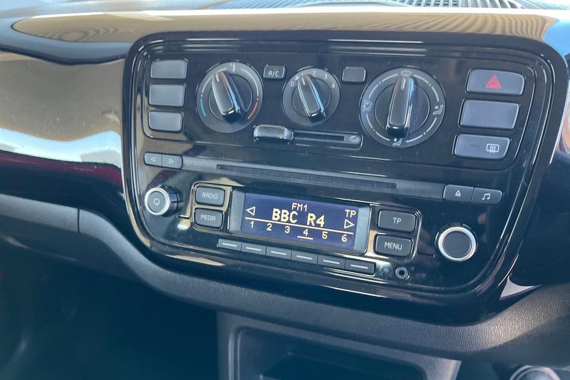 Used Volkswagen up! 2014 for sale - 77918640: Photo 12