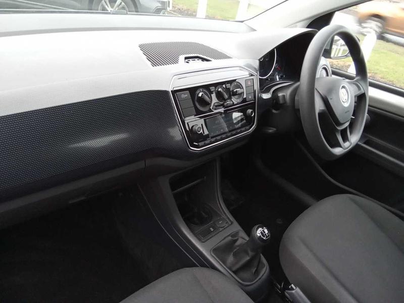 Used Volkswagen up! 2019 for sale - 77176460: Photo 2