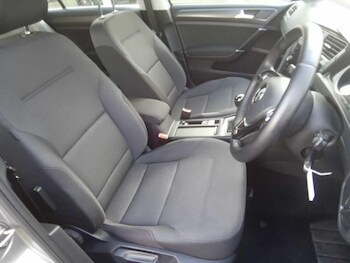 Used Volkswagen Golf 2018 for sale - 77148105: Photo