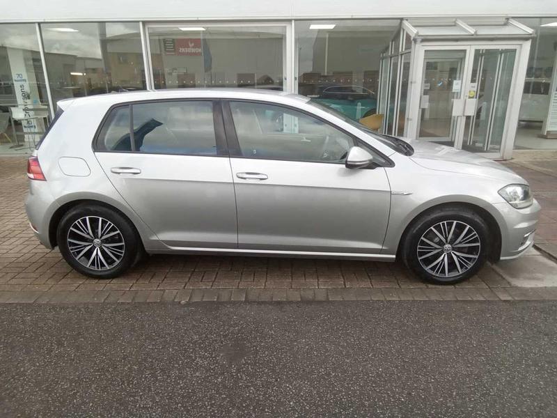 Used Volkswagen Golf 2018 for sale - 77148105: Photo 5