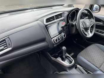 Used Honda Jazz 2017 for sale - 79545342: Photo