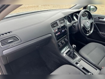Used Volkswagen Golf 2018 for sale - 78918278: Photo