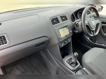 Used Volkswagen Polo 2015 for sale - 78486723: Photo