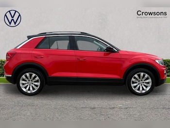 Used Volkswagen T-Roc 2019 for sale - 77997167: Photo
