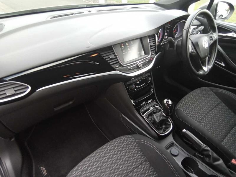 Used Vauxhall Astra 2016 for sale - 77791555: Photo 2