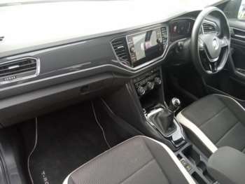 Used Volkswagen T-Roc 2018 for sale - 74369119: Photo