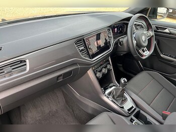 Used Volkswagen T-Roc 2021 for sale - 79287515: Photo