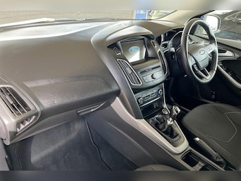 Used Ford Focus 2017 for sale - 78630650: Photo
