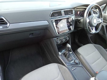 Used Volkswagen Tiguan 2020 for sale - 77176463: Photo