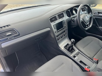 Used Volkswagen Golf 2015 for sale - 78486720: Photo