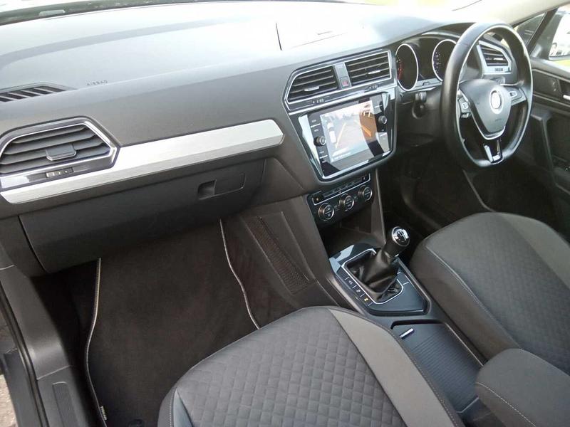 Used Volkswagen Tiguan 2020 for sale - 77592848: Photo 2