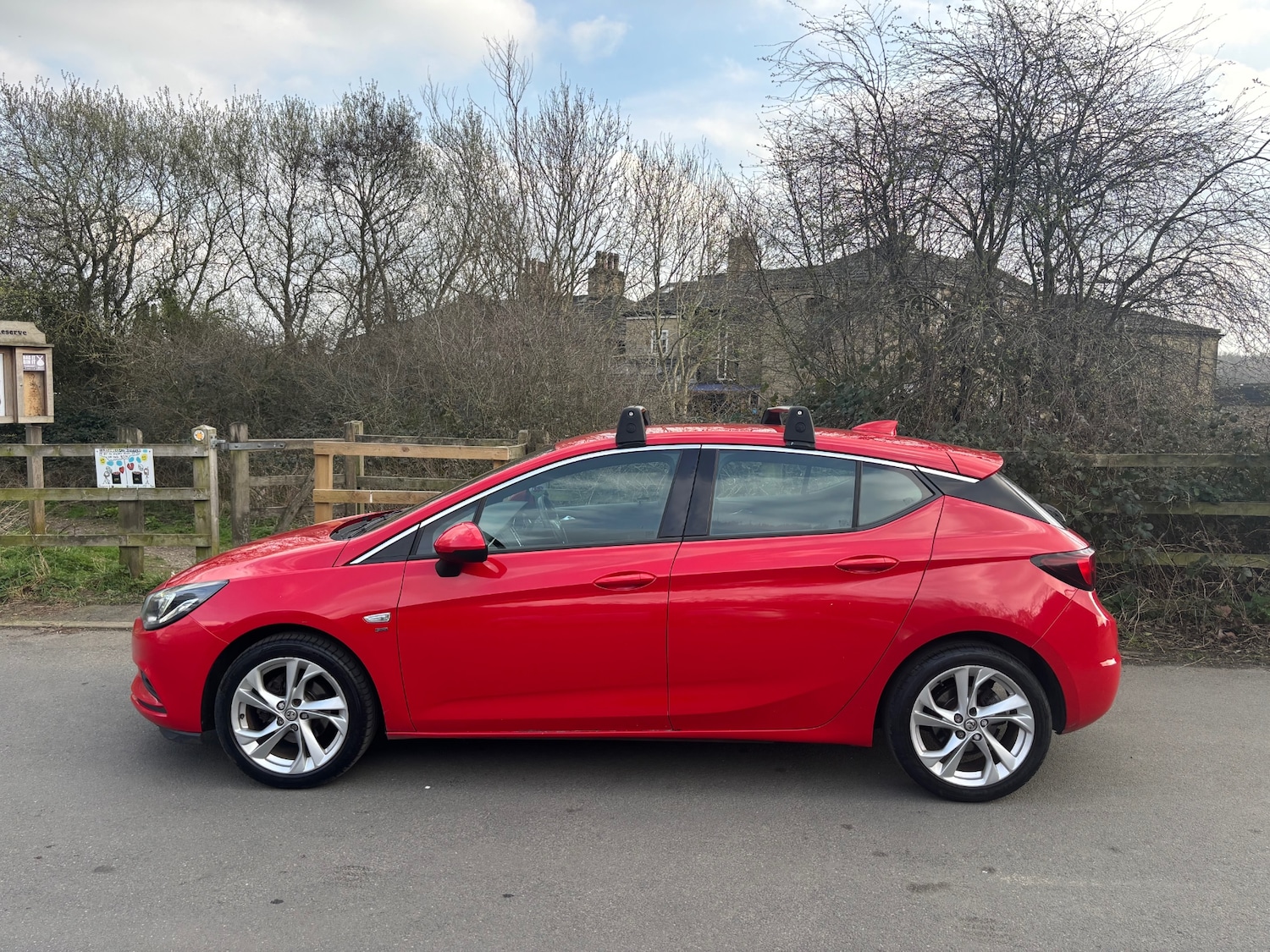 Used Vauxhall Astra 2016 for sale - 77978980: Photo 1