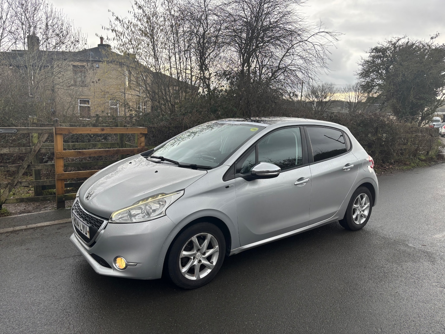 Used Peugeot 208 2014 for sale - 77631302: Photo 6