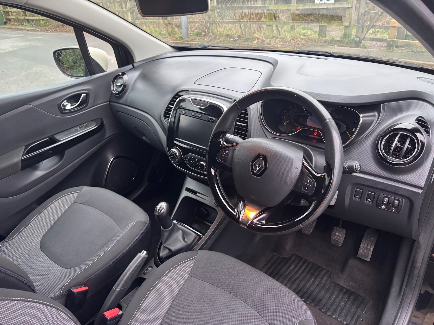 Used Renault Captur 2014 for sale - 77675611: Photo 17