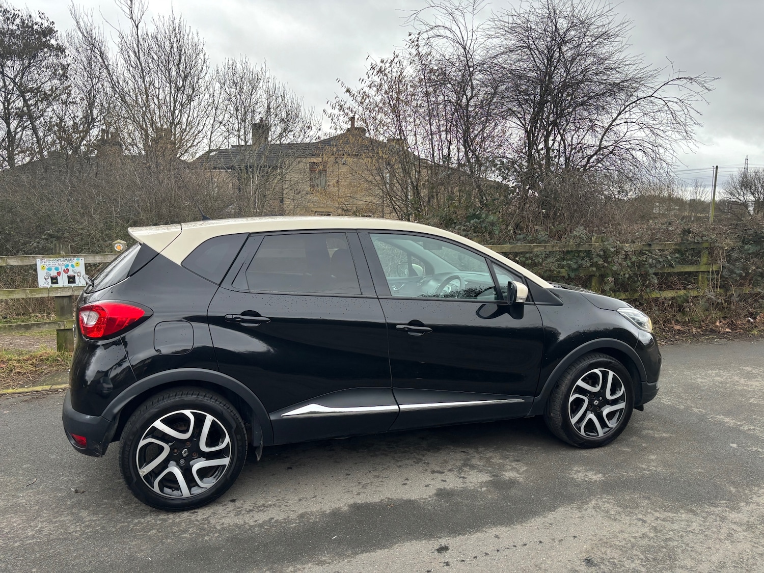 Used Renault Captur 2014 for sale - 77675611: Photo 8