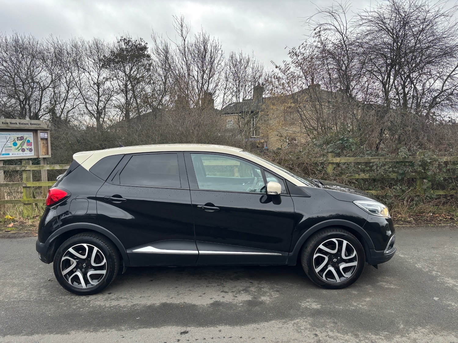 Used Renault Captur 2014 for sale - 77675611: Photo 9