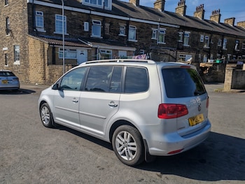 Used Volkswagen Touran 2013 for sale - 78695926: Photo