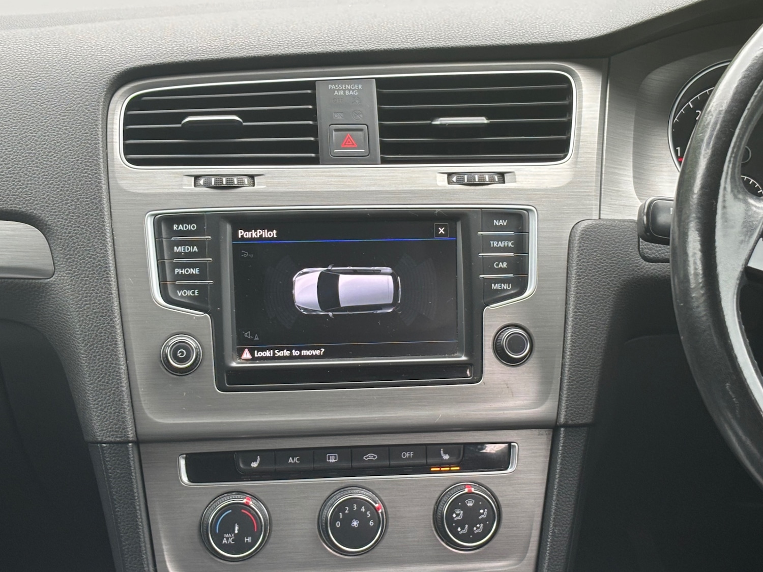 Used Volkswagen Golf 2016 for sale - 77070844: Photo 7