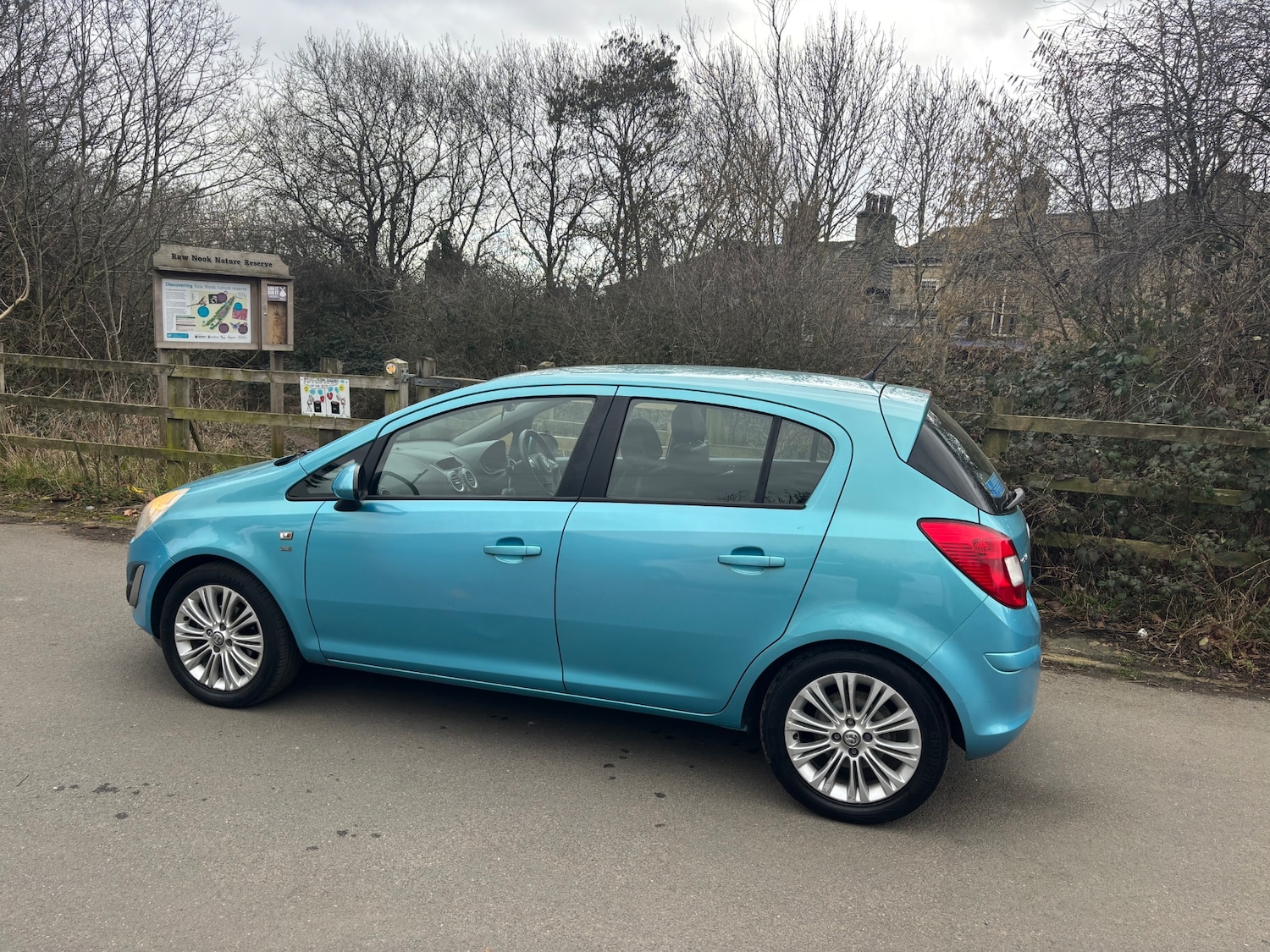 Used Vauxhall Corsa 2011 for sale - 77718945: Photo 3