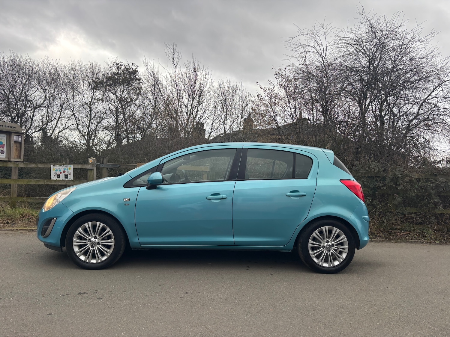 Used Vauxhall Corsa 2011 for sale - 77718945: Photo 5