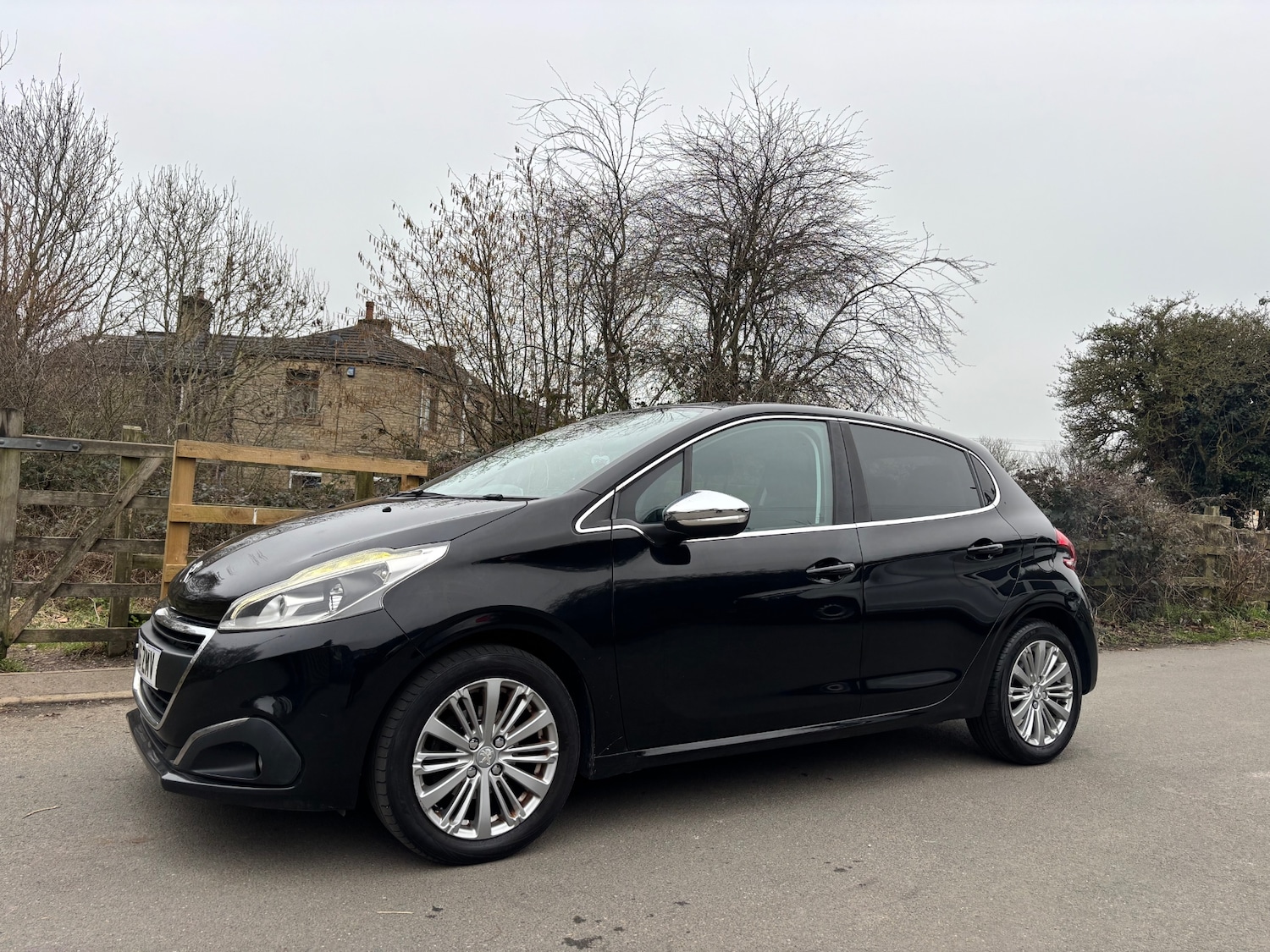 Used Peugeot 208 2016 for sale - 77789102: Photo 6