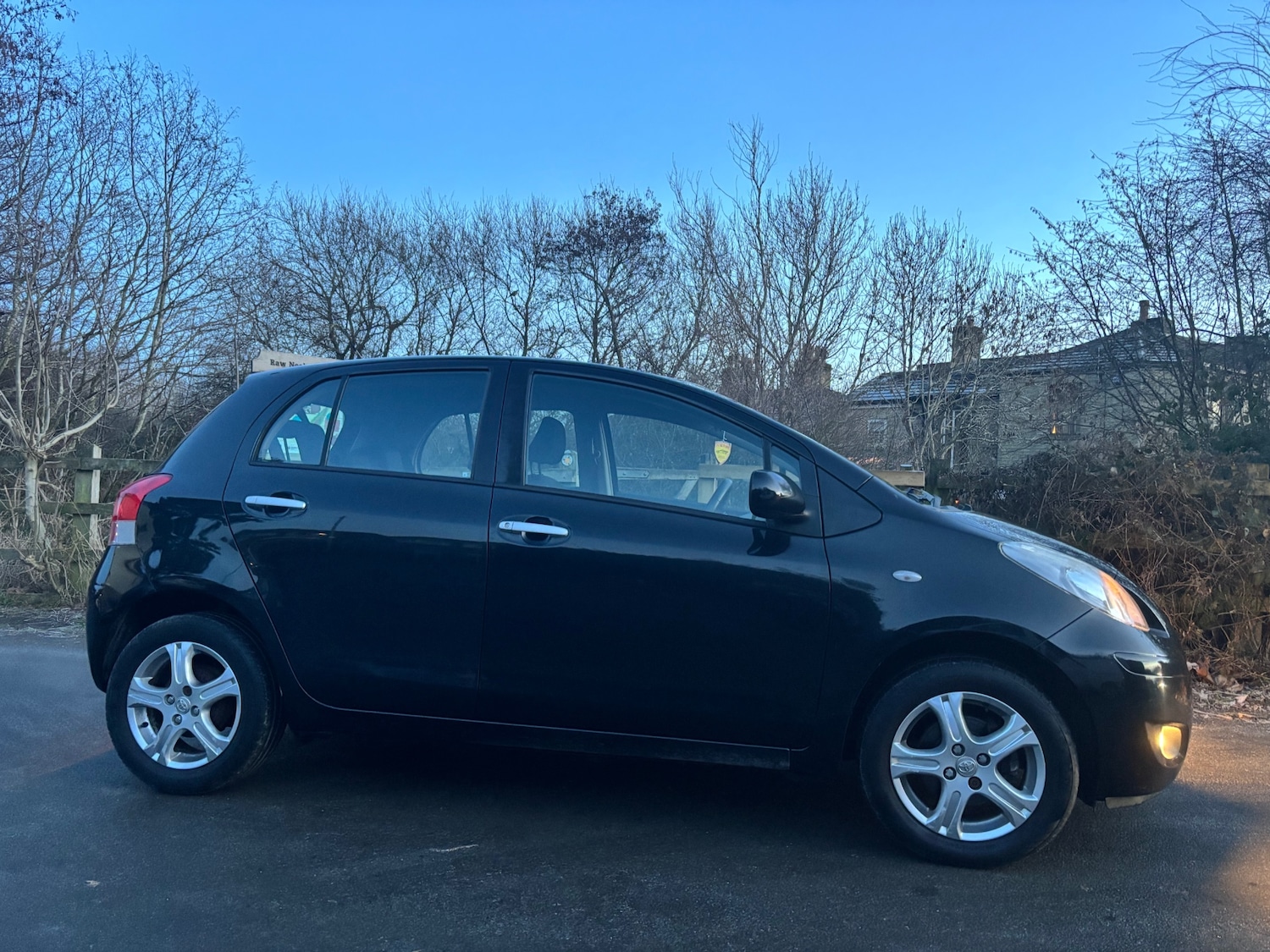 Used Toyota Yaris 2010 for sale - 77071424: Photo 11