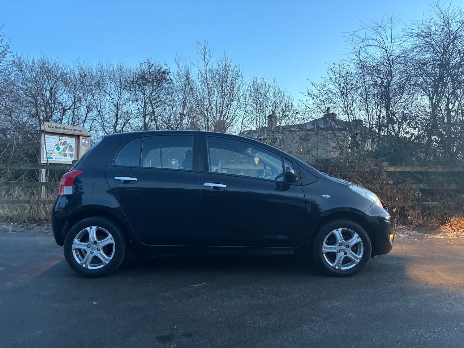 Used Toyota Yaris 2010 for sale - 77071424: Photo 13