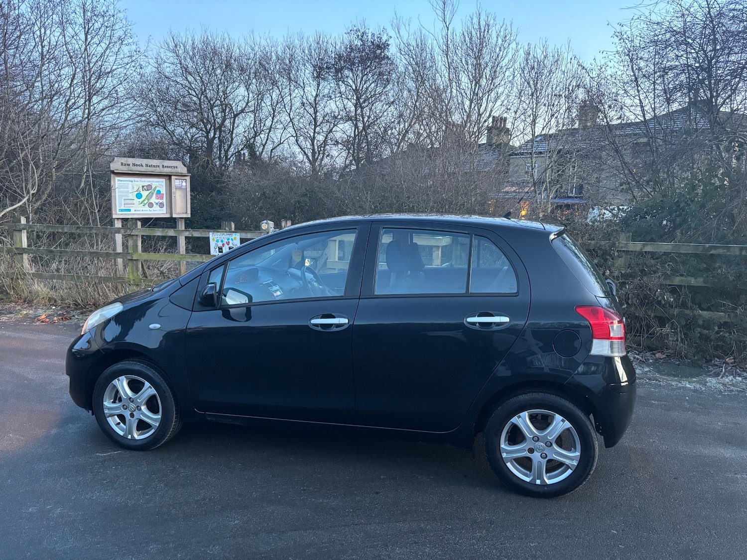 Used Toyota Yaris 2010 for sale - 77071424: Photo 3