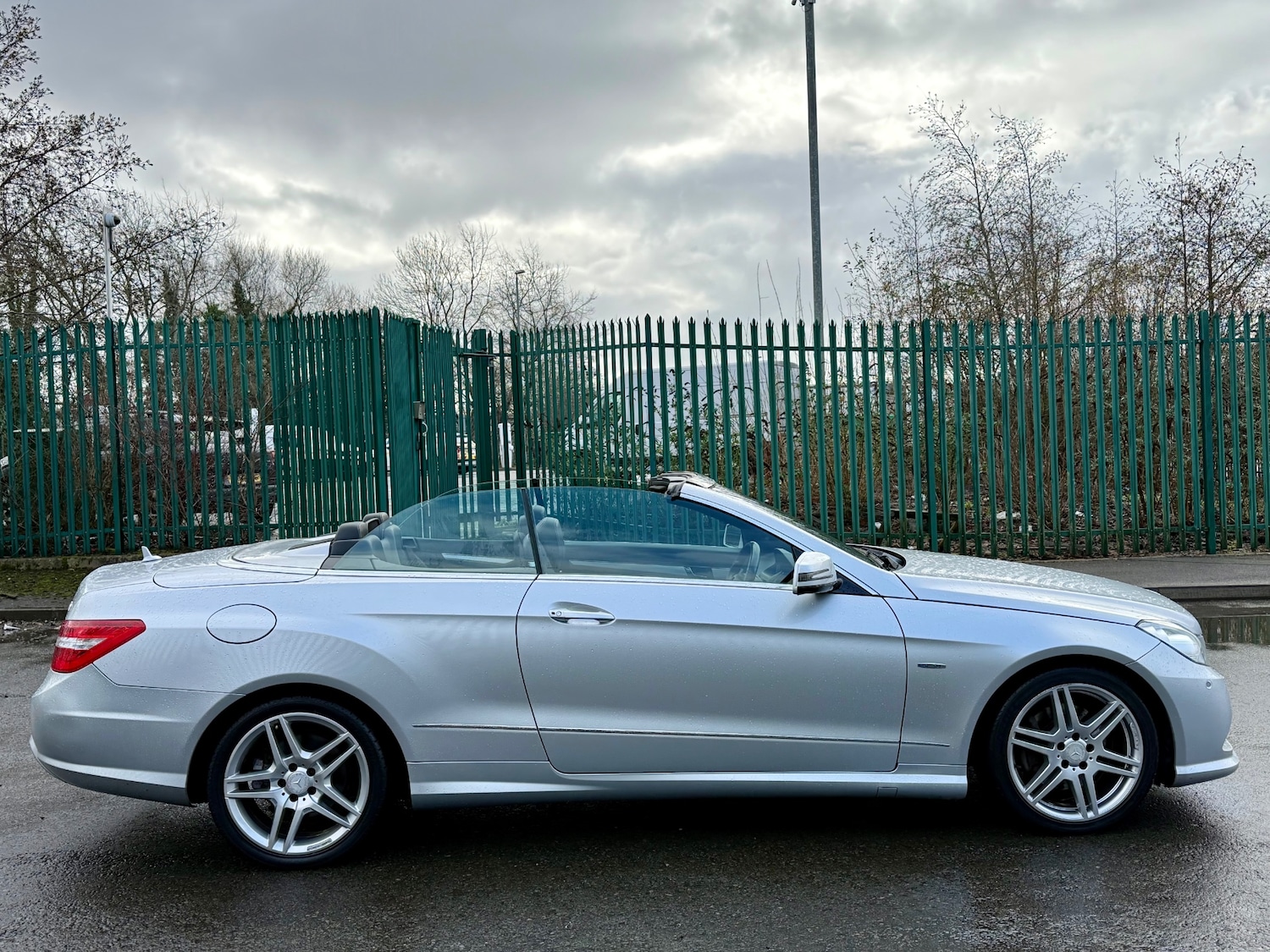 Used Mercedes-Benz E Class 2011 for sale - 77417946: Photo 11