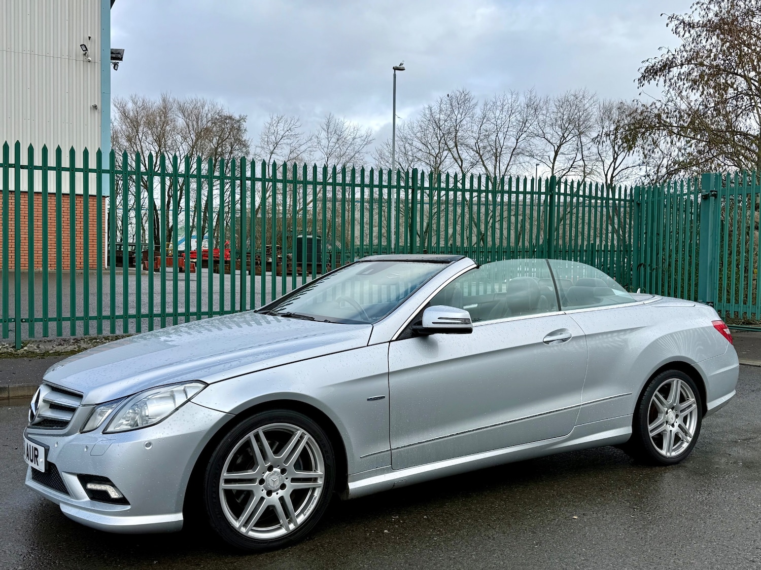 Used Mercedes-Benz E Class 2011 for sale - 77417946: Photo 4