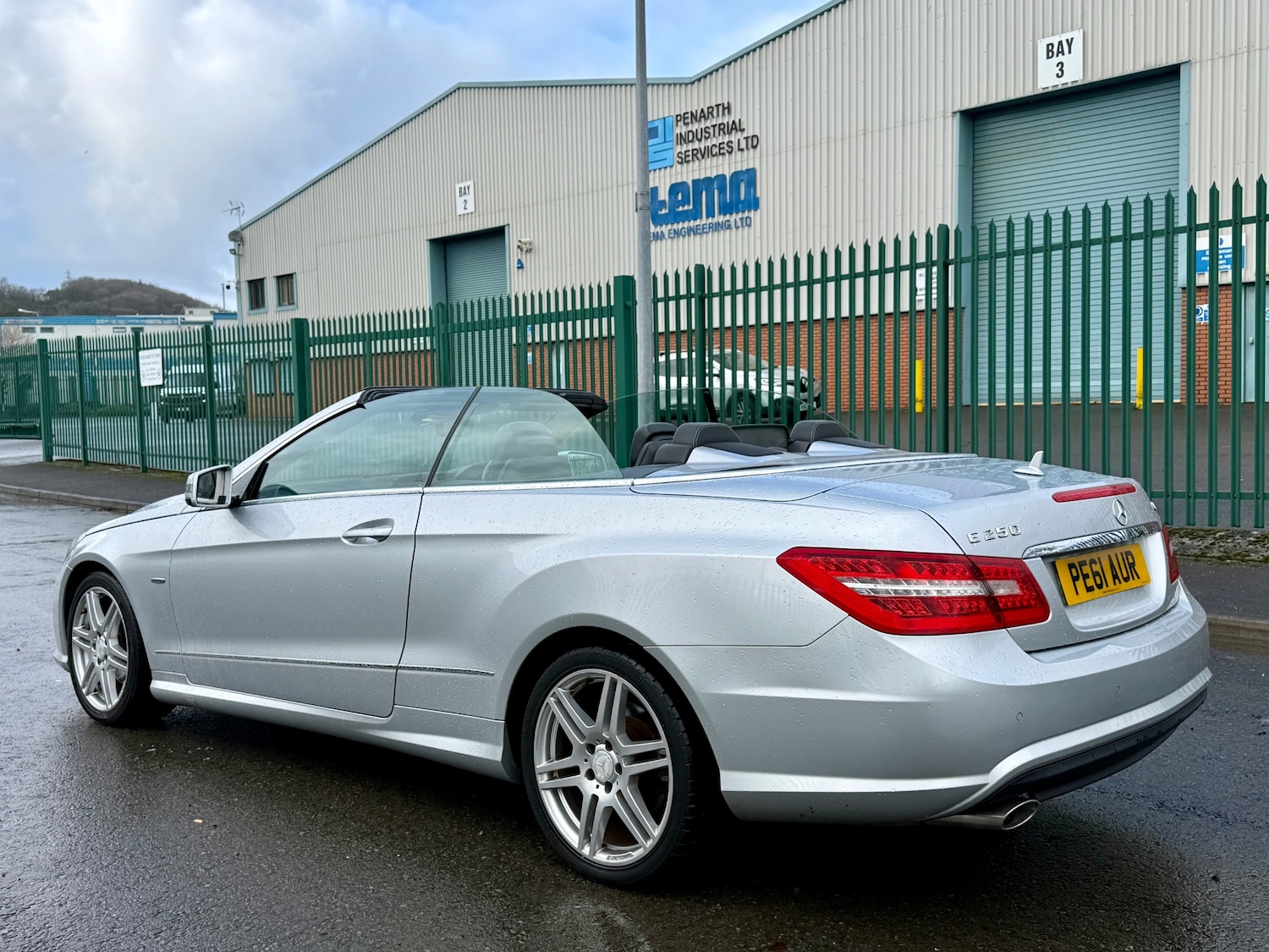 Used Mercedes-Benz E Class 2011 for sale - 77417946: Photo 6