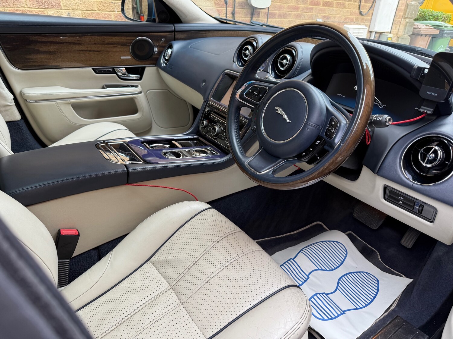 Used Jaguar XJ 2010 for sale - 78105764: Photo 14